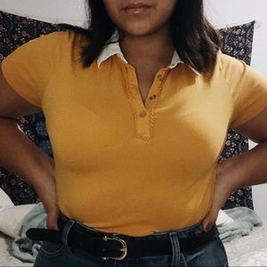 Yellow Collared Top 🌞
